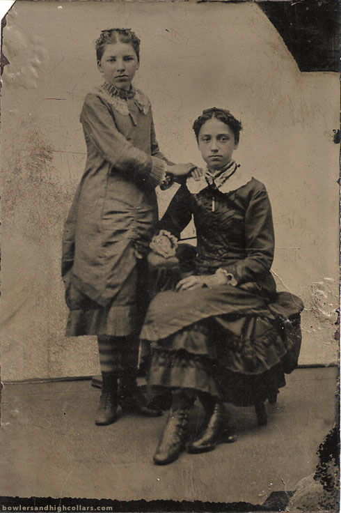 1880s teenage girls. Tintype. Private Collection.